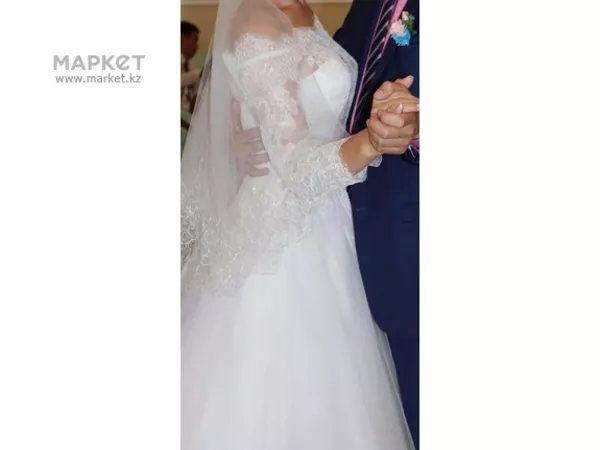 Продам из коллекции 2015,  кружевное цвета айвори свадебное платье 3